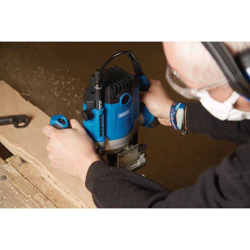 Draper 1800W 230V Router with Variable Speed and Accessories