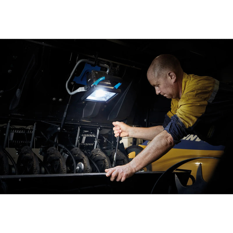 D20 LED Work Light 30W 1800 Lumens with Adjustable Beam