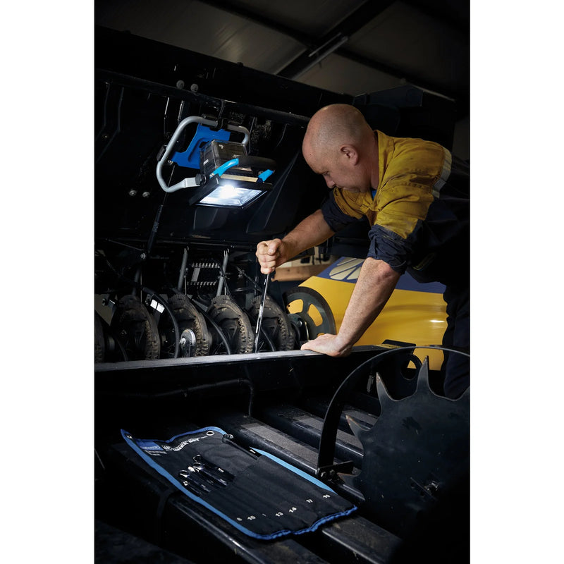 D20 LED Work Light 30W 1800 Lumens with Adjustable Beam