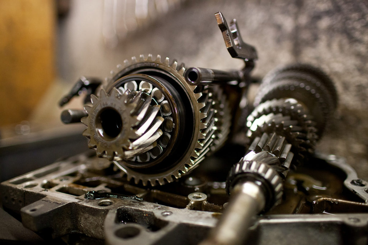 Clutches, gearbox and drivetrain