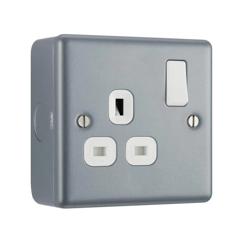Masterplug Metal Clad Switched Socket 1-Gang 13A - MC521-01