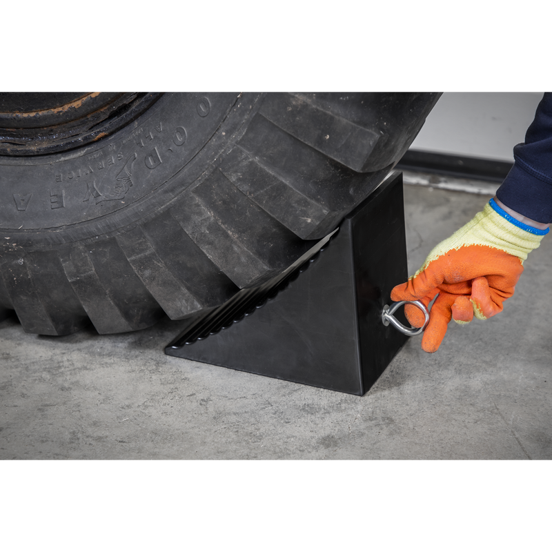 Sealey Heavy-Duty Rubber Wheel Chock CWC01 180x280x210mm