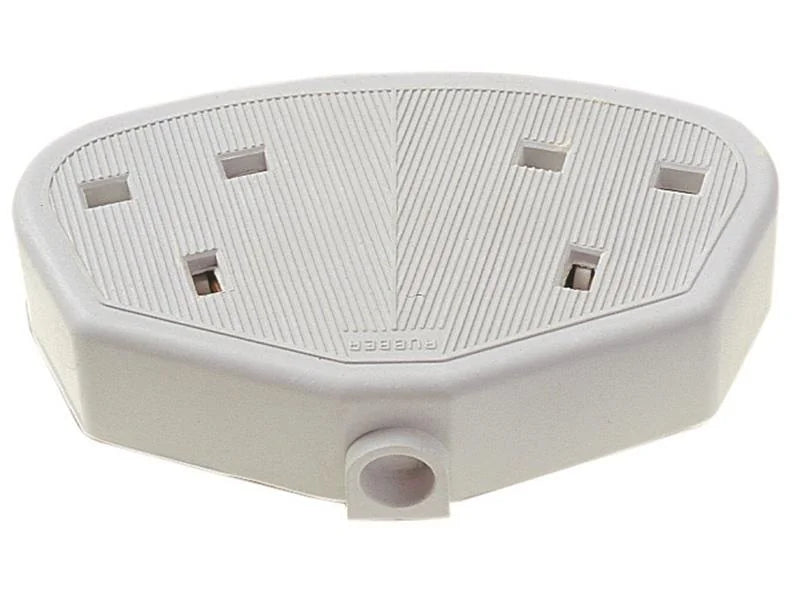 Dencon Rubber Trailing Socket 13A 2-Gang White - 9422WNB
