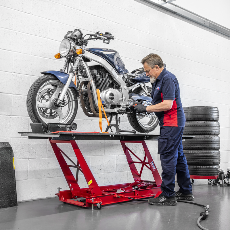 Sealey Air/Hydraulic Motorcycle Lift 454kg Capacity MC401A