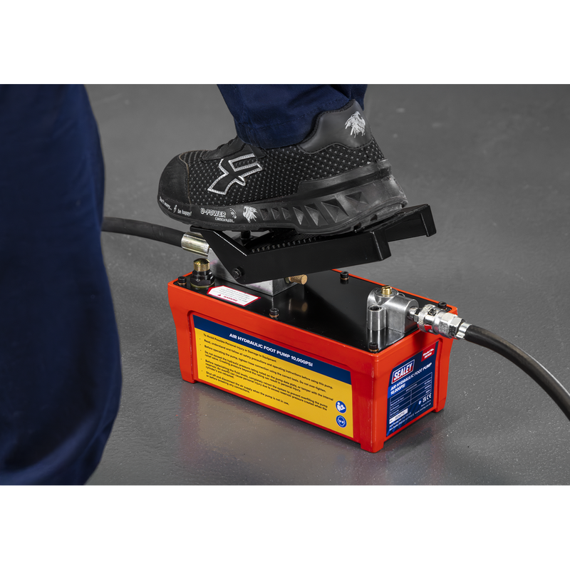 Sealey Air Hydraulic Foot Pump 10,000psi 1600cc Oil Capacity