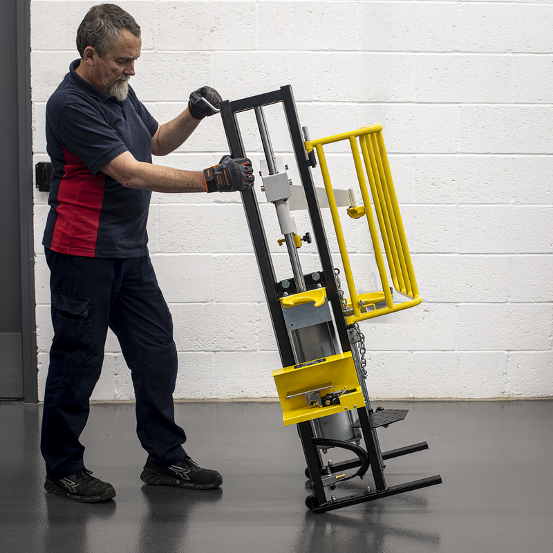 Sealey Air Operated Coil Spring Compressor RE300 1000kg Capacity