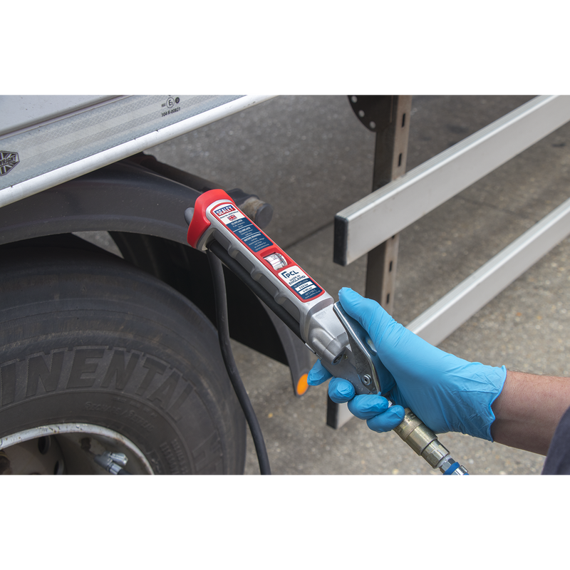 Sealey PCL Tyre Inflator SA37/94 15bar with 2.5m Hose & Clip-On Connector